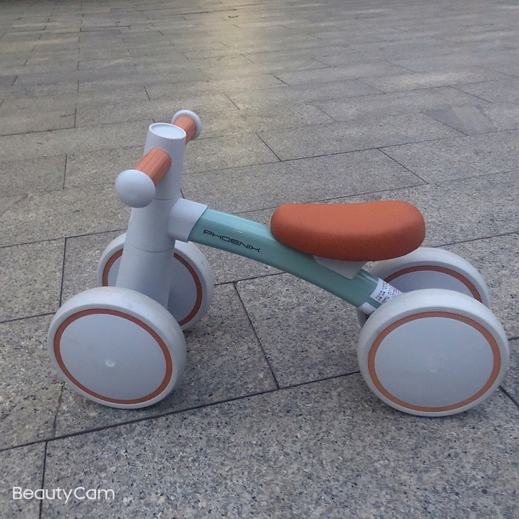 新入手玩过一俩次,凤凰平衡车95