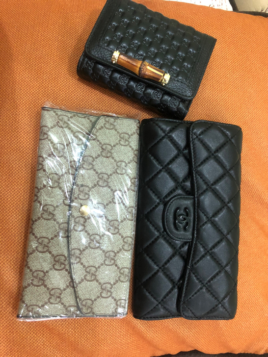 大牌真皮1:1钱包,买二送一(送的随机)