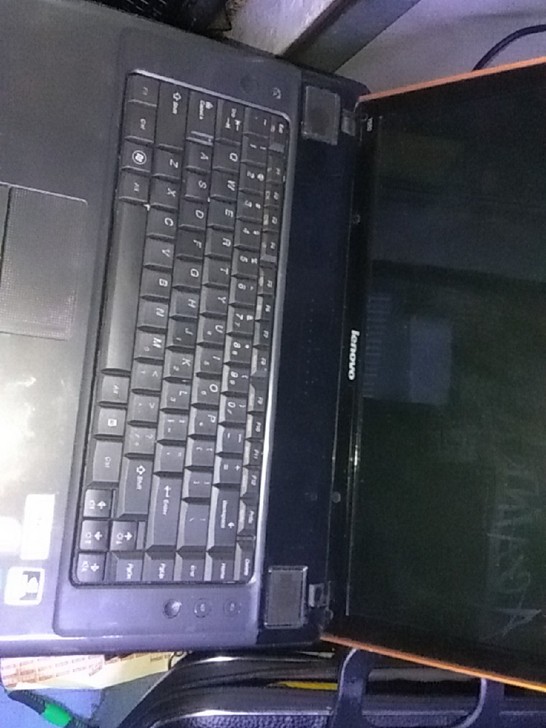 联想Y550笔记本拆机卖配件，主板点不亮其...