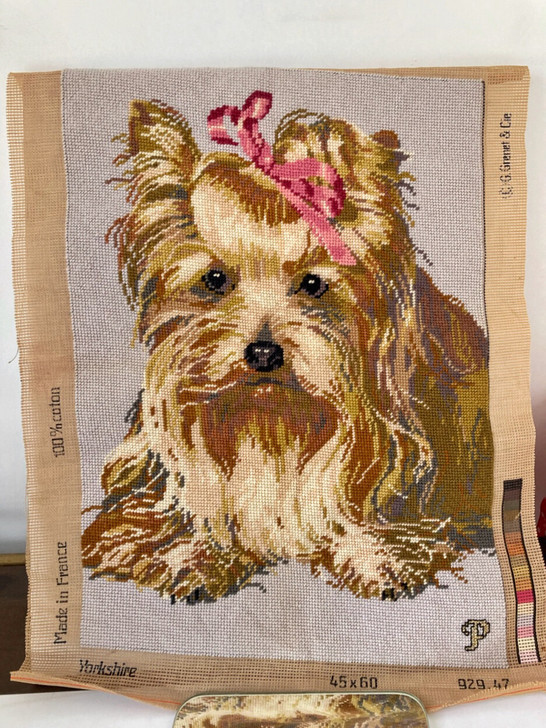 欧洲古董纯手工绒刺绣画，爱犬