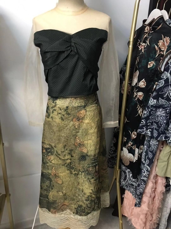 服装工作室全新样品清仓复古优雅两件套，原价...