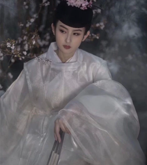 【出租】须弥阁拂尘梦中人纯白明圆领袍男女汉...