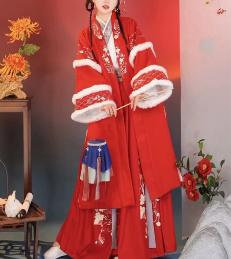 茗月萱秋冬汉服，只试穿过一次，吊牌还在，诚...