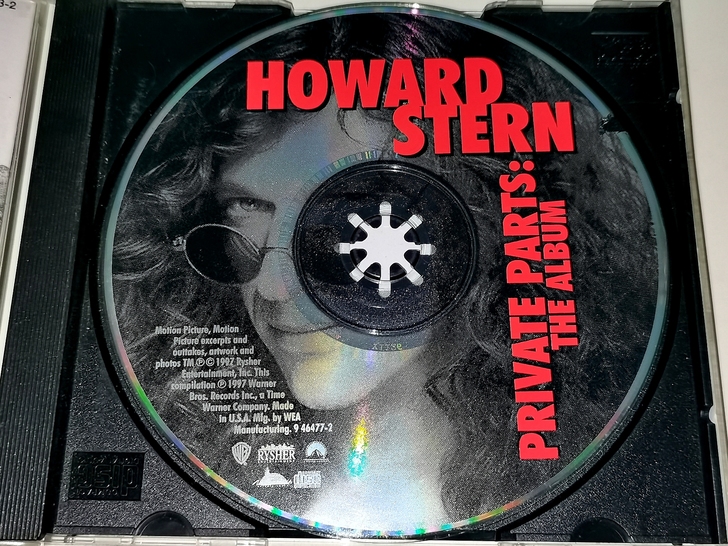 一张美版电影原声CD打口碟（WEA制造）