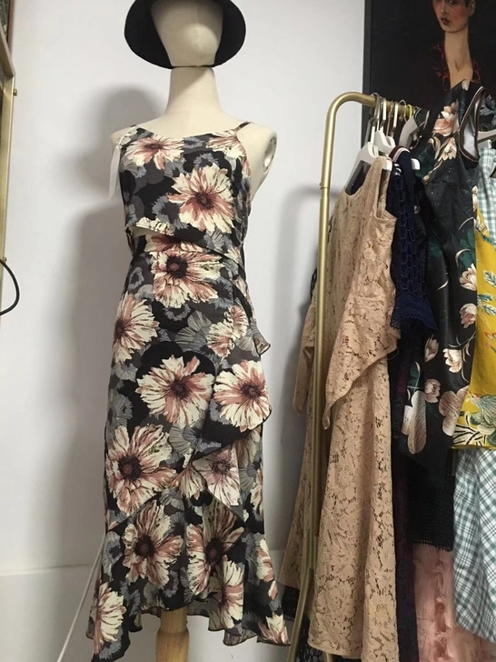 服装工作室全新样品清仓向日葵两件套M码，原...