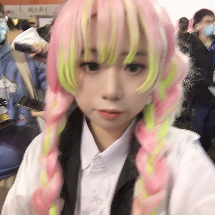 甘露寺蜜璃cos服