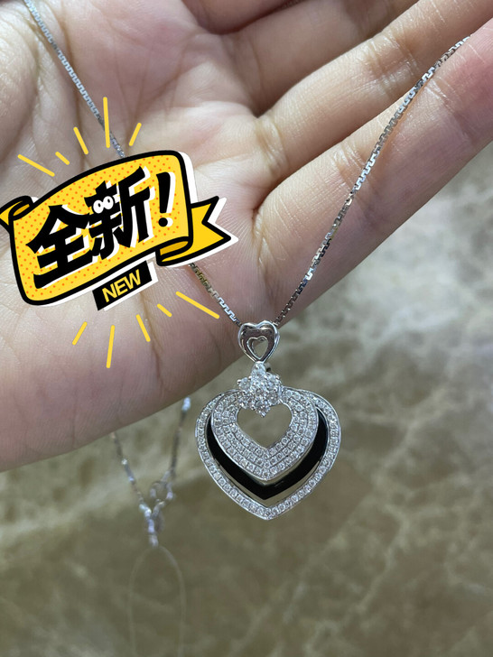 18Ｋ钻石项链。钻石60分。总重量6.7。...