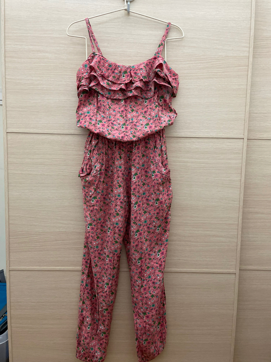 全新欧时力甜美连体裤，S码，转给喜欢的朋友...