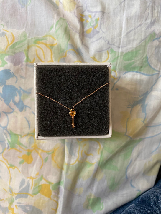 出cancl 4度项链，10k玫瑰金，黄水...