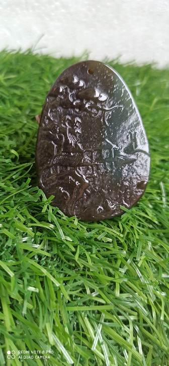 和田玉雕刻的山水画入手渠道：在古玩市场淘的，
