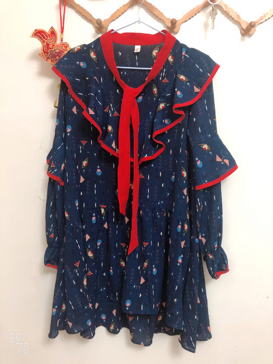 韩版学院风印花系带连衣裙