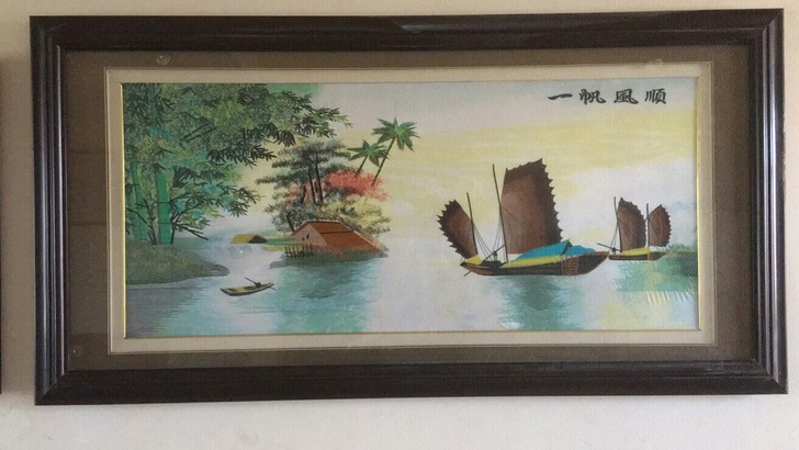 彩线苏绣画 九成新，家里搬家没地方放了，现...