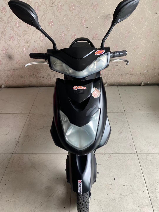 精品爱玛电动车，可以跑四五十公里，有购车票...