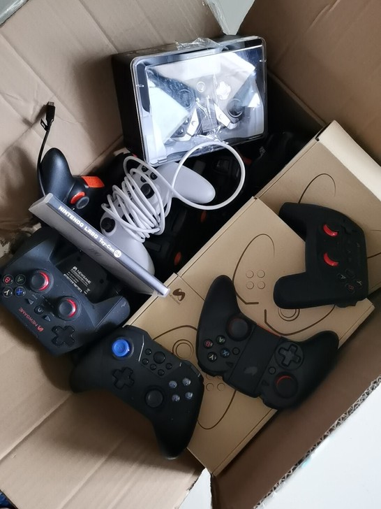 蓝牙游戏手柄 吃鸡手柄