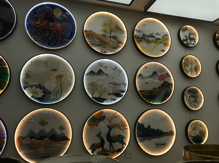 新中式入户玄关画圆形灯画现代轻奢客厅墙上装...