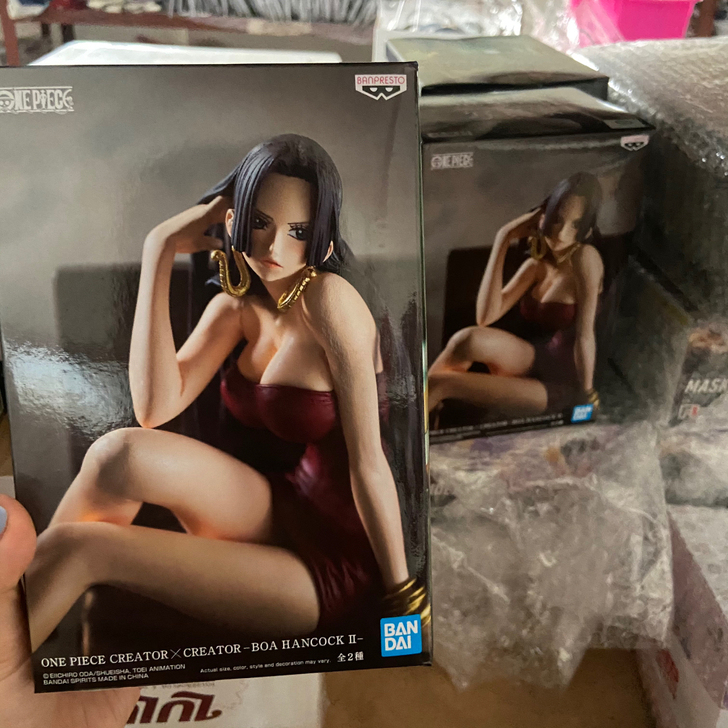 眼镜厂 海贼 航海王造型师写真家 沙发 坐...