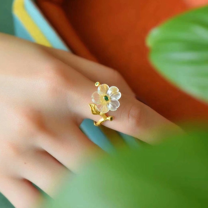 白玉白小花古法金工艺镶嵌戒指女活口