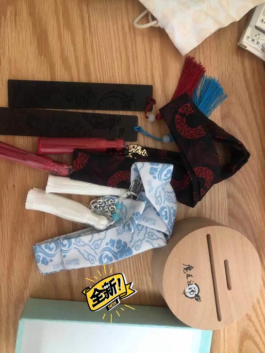 魔道祖师周边手办,全套30多件,齐全!家里...