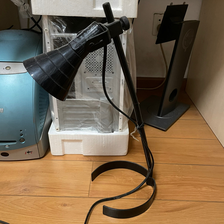 宜家台灯，阅读灯工作灯写字灯，可升降调节高度