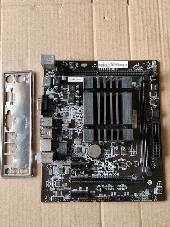 七彩虹Q1900M主板，全固态版