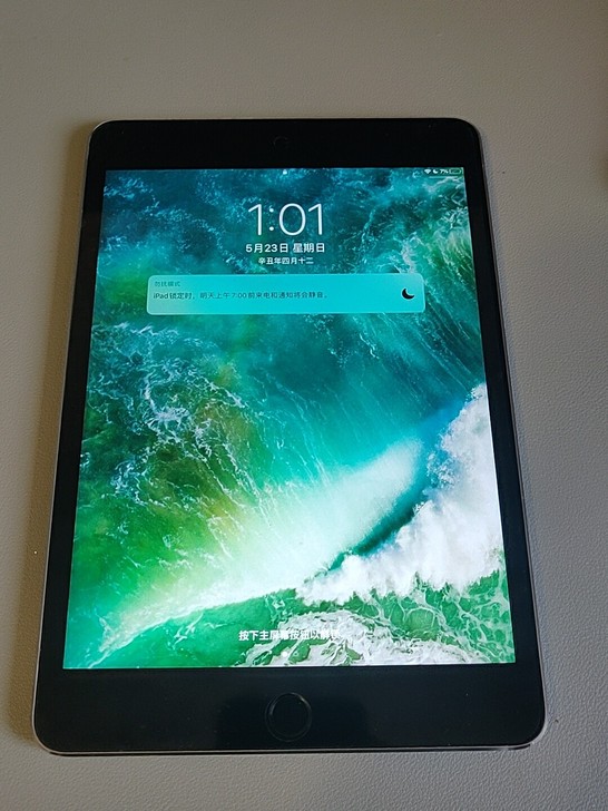 iPad min4 128G wifi 银...