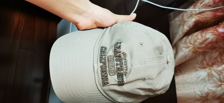 转手原因 ：帽子太多了