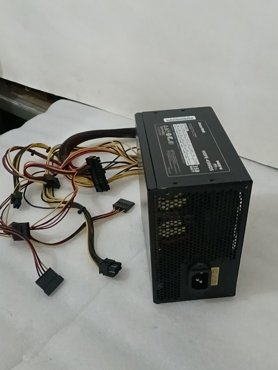 长城350W电源，在用电脑拆机，图片是实拍...