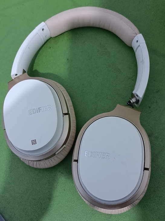 漫步者头戴蓝牙耳机W830BT