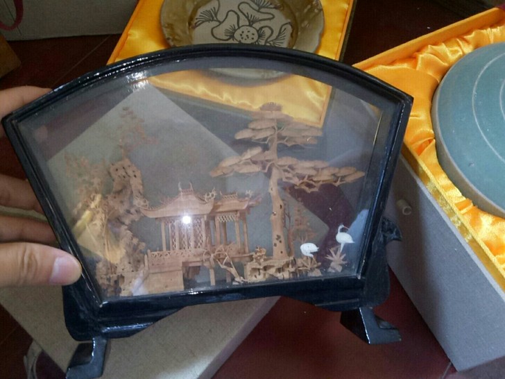 福建5060年代软木工艺雕刻画,特殊物品无...