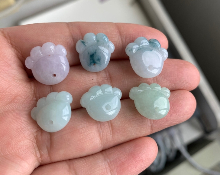 喵喵肥肥的小猫爪！晴底、飘花、紫色翡翠小件...