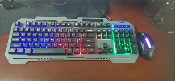 网吧不做了 赔本处理机械SK500键鼠套装...