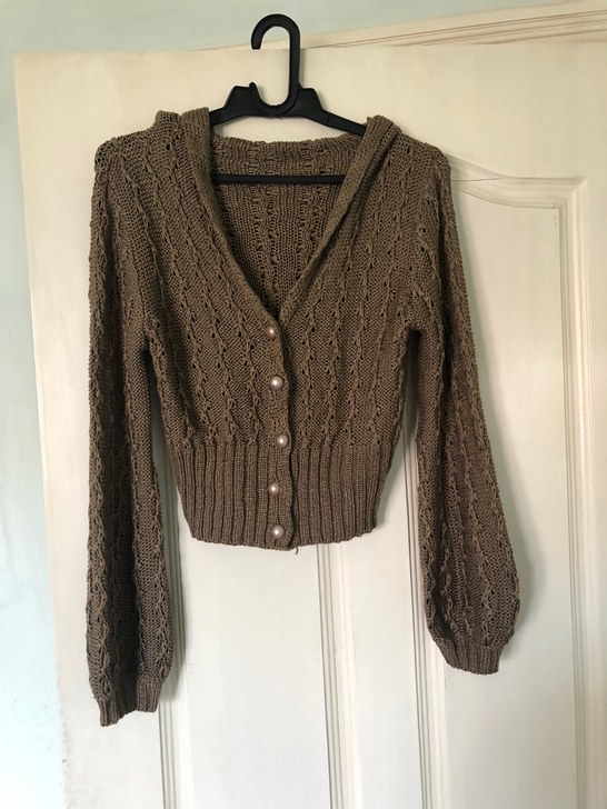 棕咖色针织衫，可以做外搭，适合110-13...