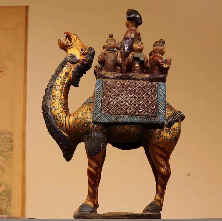 鎏金骆驼载乐摆件
