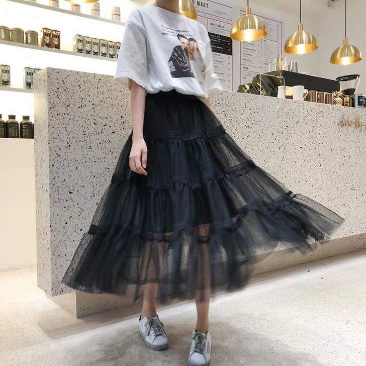蓬蓬裙纱裙仙女裙  有黑色和白色 全新吊牌...