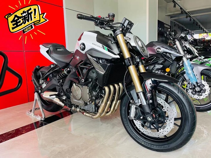 全新钱江QJ追600街车摩托车，直列四缸国...