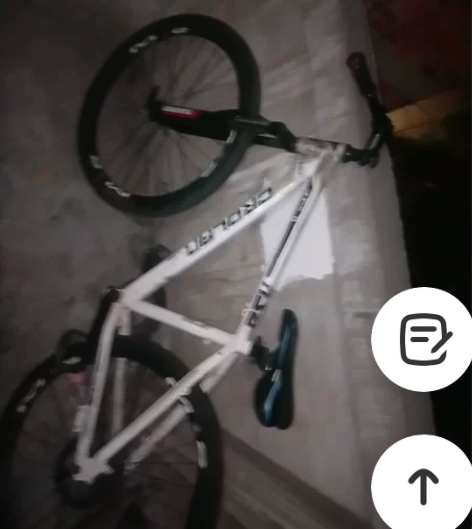整车,有Mt200要的加100,邮费AA,...