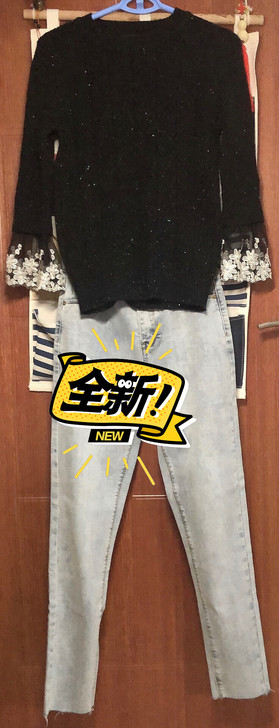 黑色巨显瘦蕾丝柔软针织衫