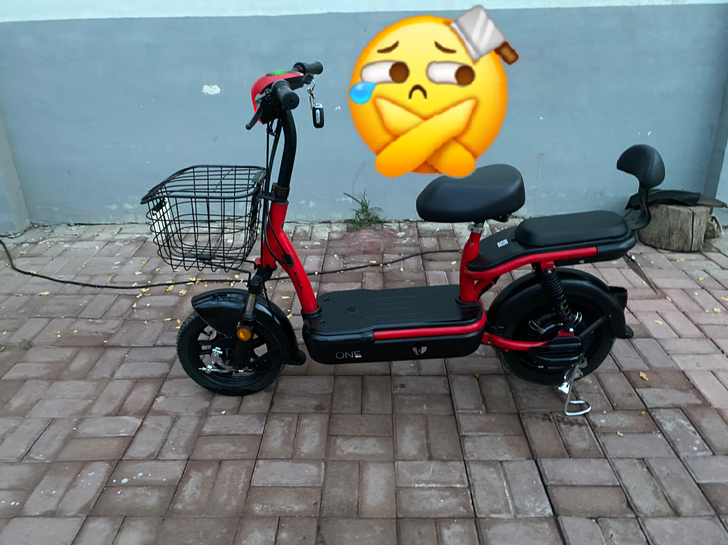 爱玛电动车，话不多说，车特别好，电瓶全新。
