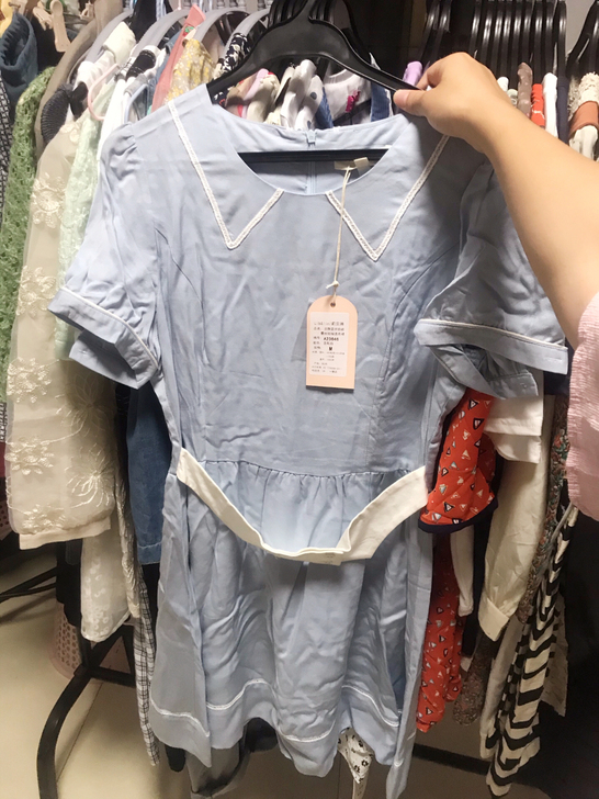 连衣裙，这个有两件