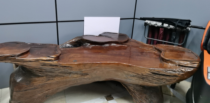 榕树根雕茶桌,无拼接整木