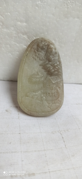 和田玉雕刻的山水画入手渠道：在古玩市场淘的，
