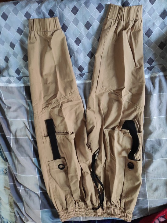 净化眼球卡其色工装裤M号，就穿过两次，成色...