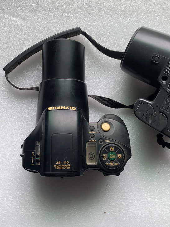 奥林巴斯相机型号28-110两个一起打包,...