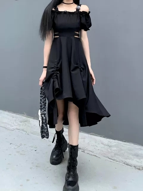 松本丧丧 纯欲露肩吊带裙女2021连衣裙收...