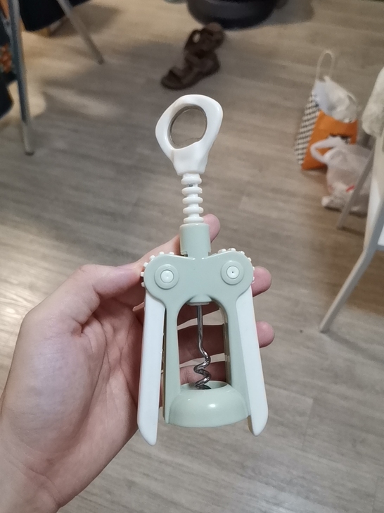 高脚杯  开瓶器  搬家便宜卖