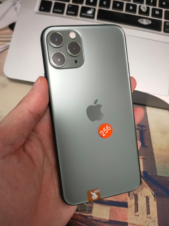苹果 11 pro  256g支持花呗