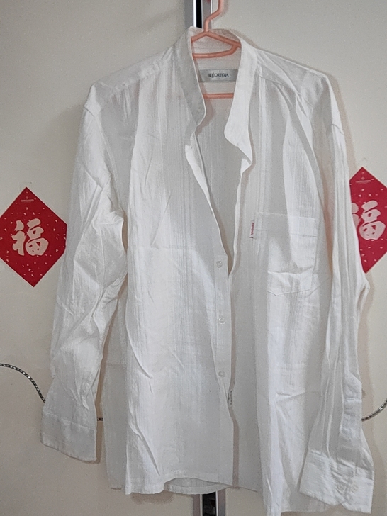 男士纯棉白色衬衫，全新，棉质很好。衣长75...