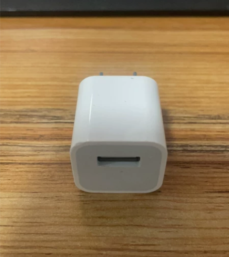 充电头苹果手机，带线一套25，不带线5块。...