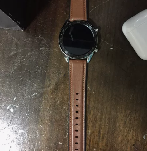 华为 watch gt,爸妈送的,本来想带...