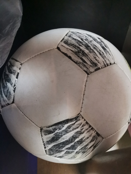 李宁足球，就玩了几次不玩了现在便宜卖